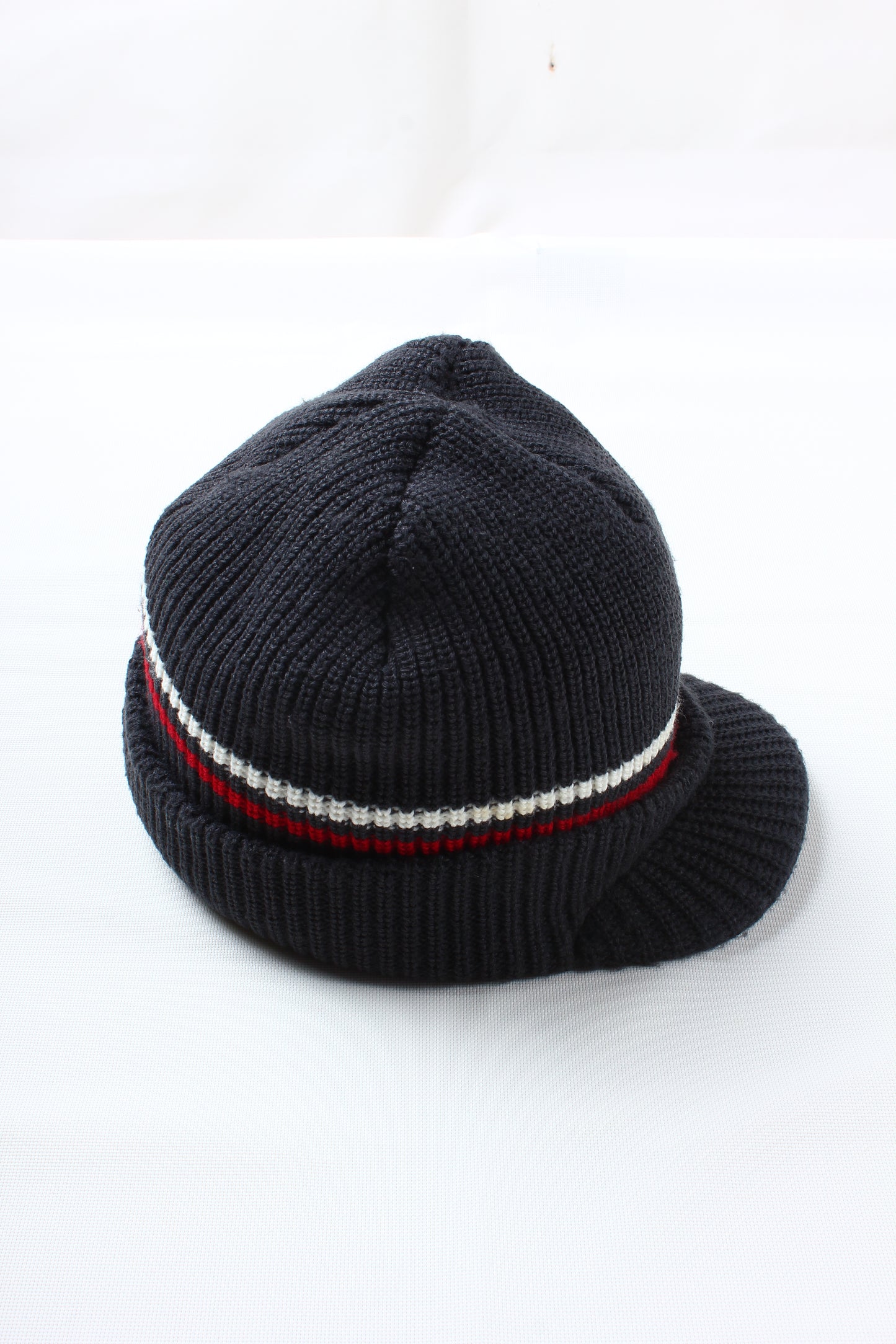 2000s American eagle brimmed beanie