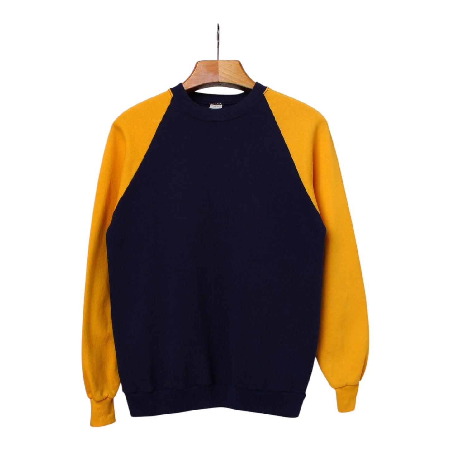 70s Raglan crewneck small