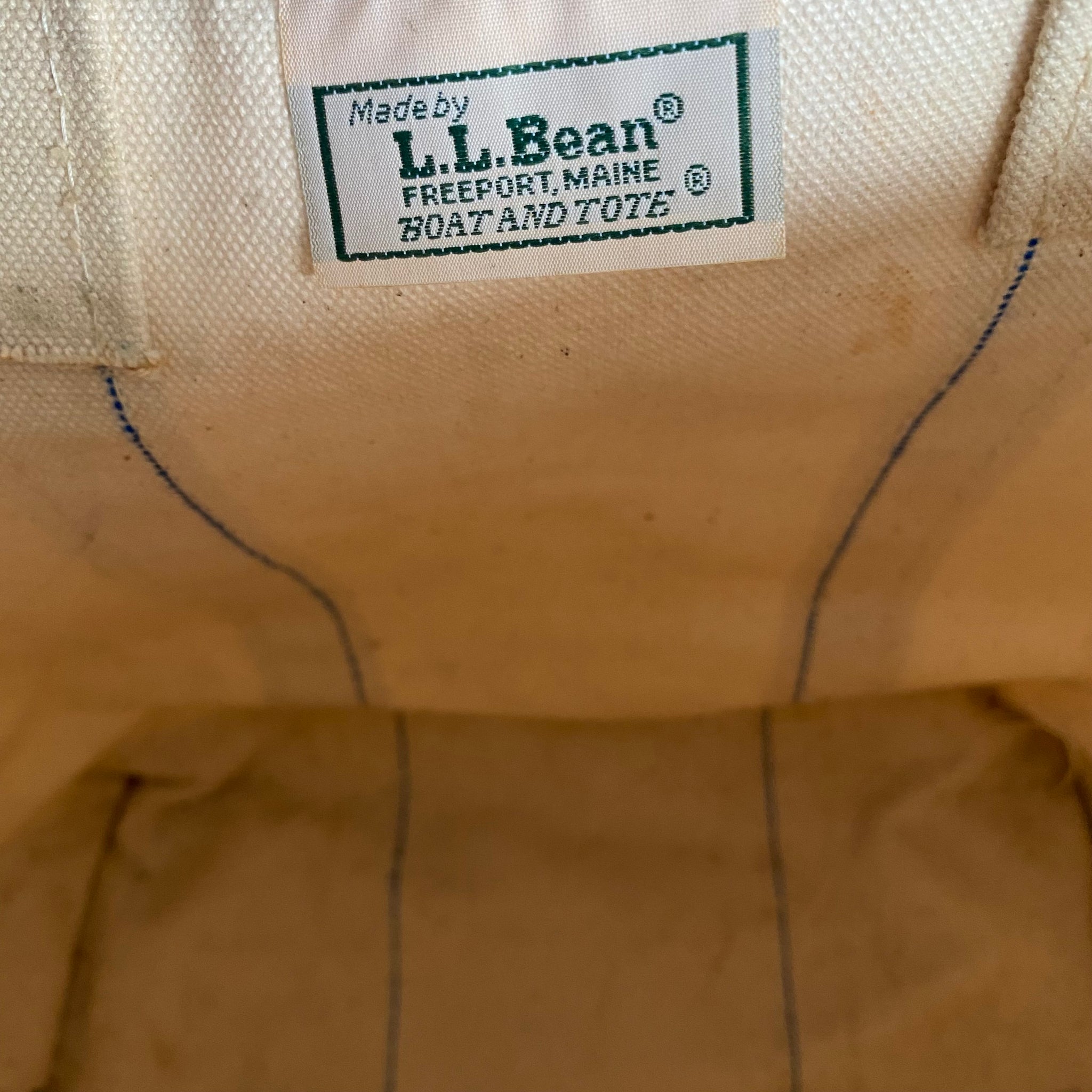 90s “Minet” LL Bean boat and tote Mid size 16x11