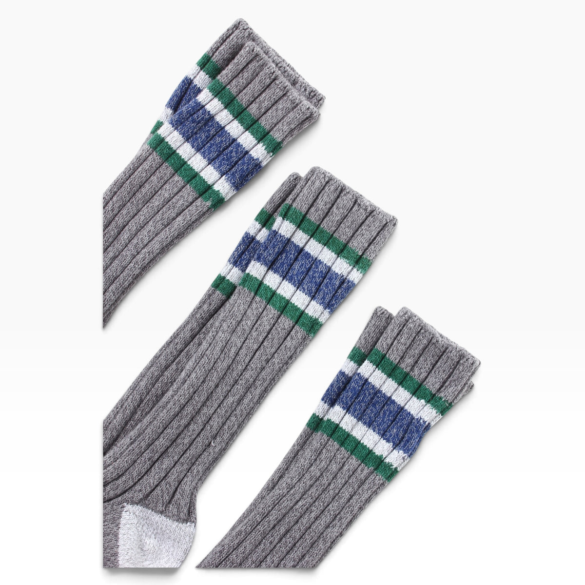 4 pairs of 2000s Abercrombie and fitch socks
