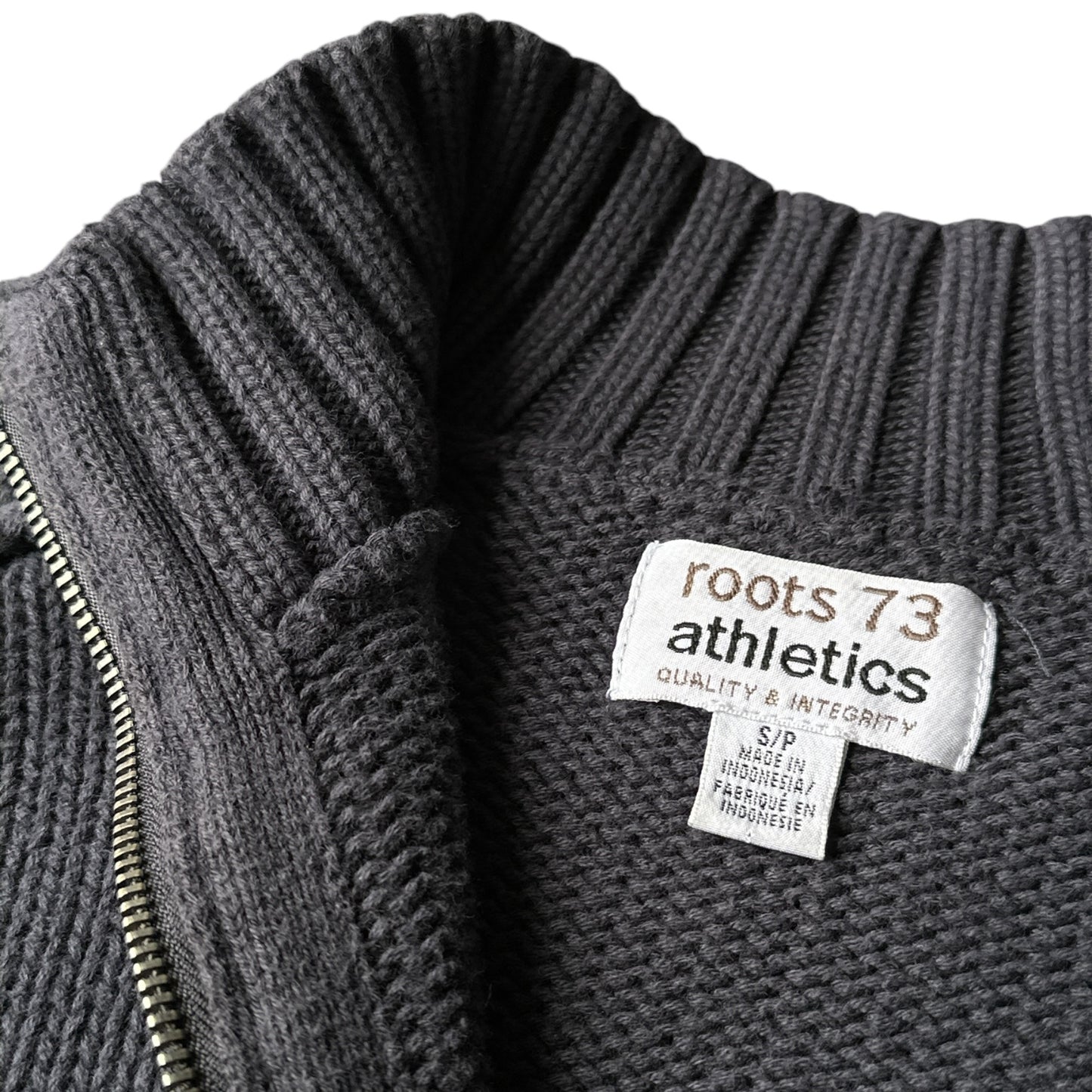 Roots heavy cotton zip sweater small