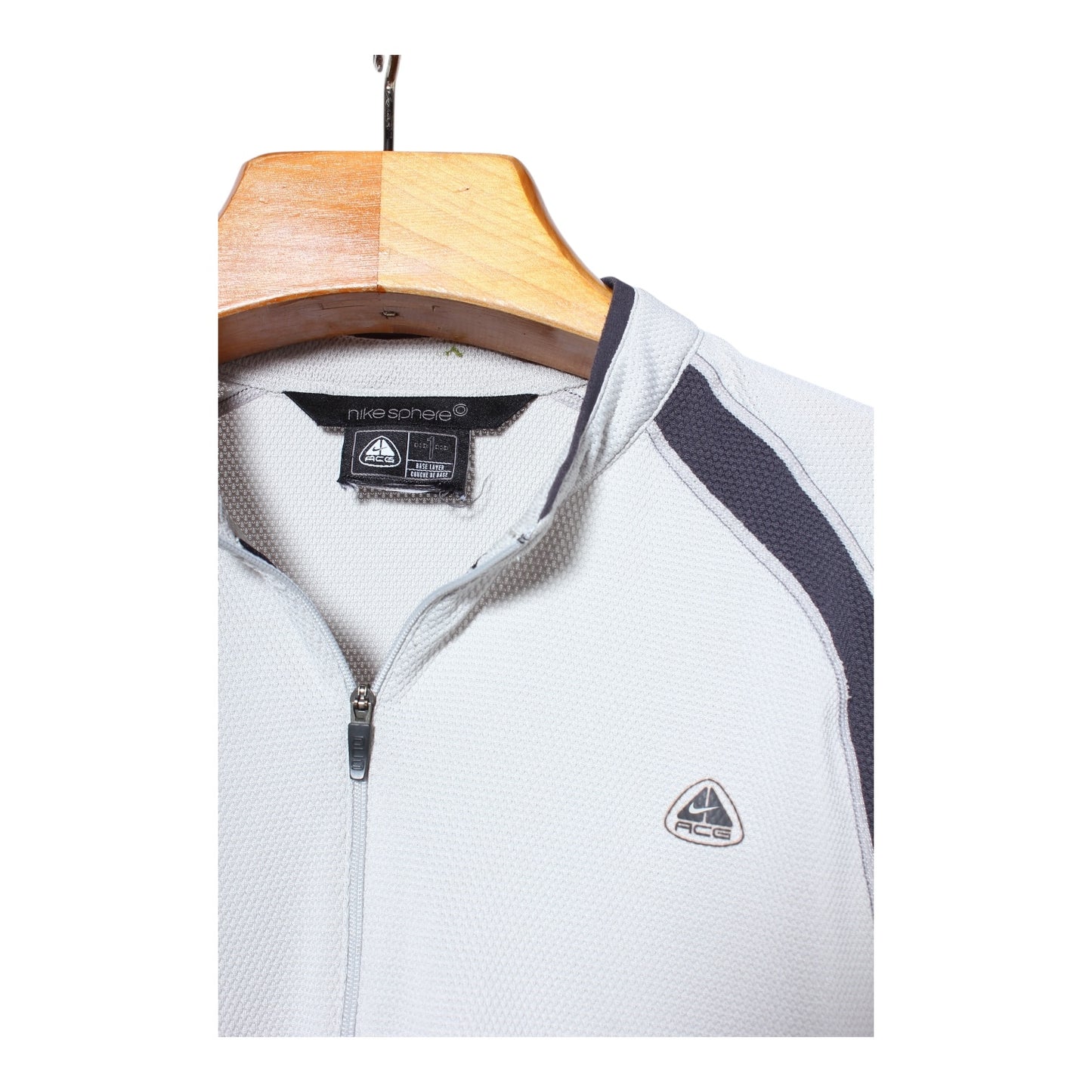 Nike sphere ACG running shirt medium