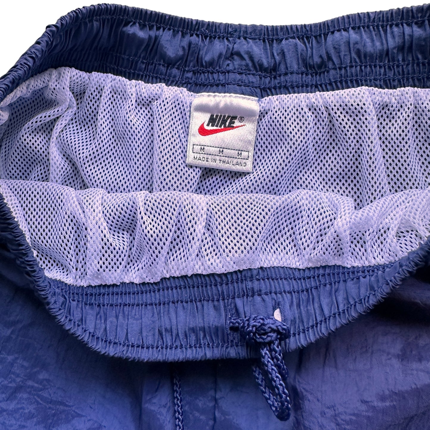 90s Nike shorts medium