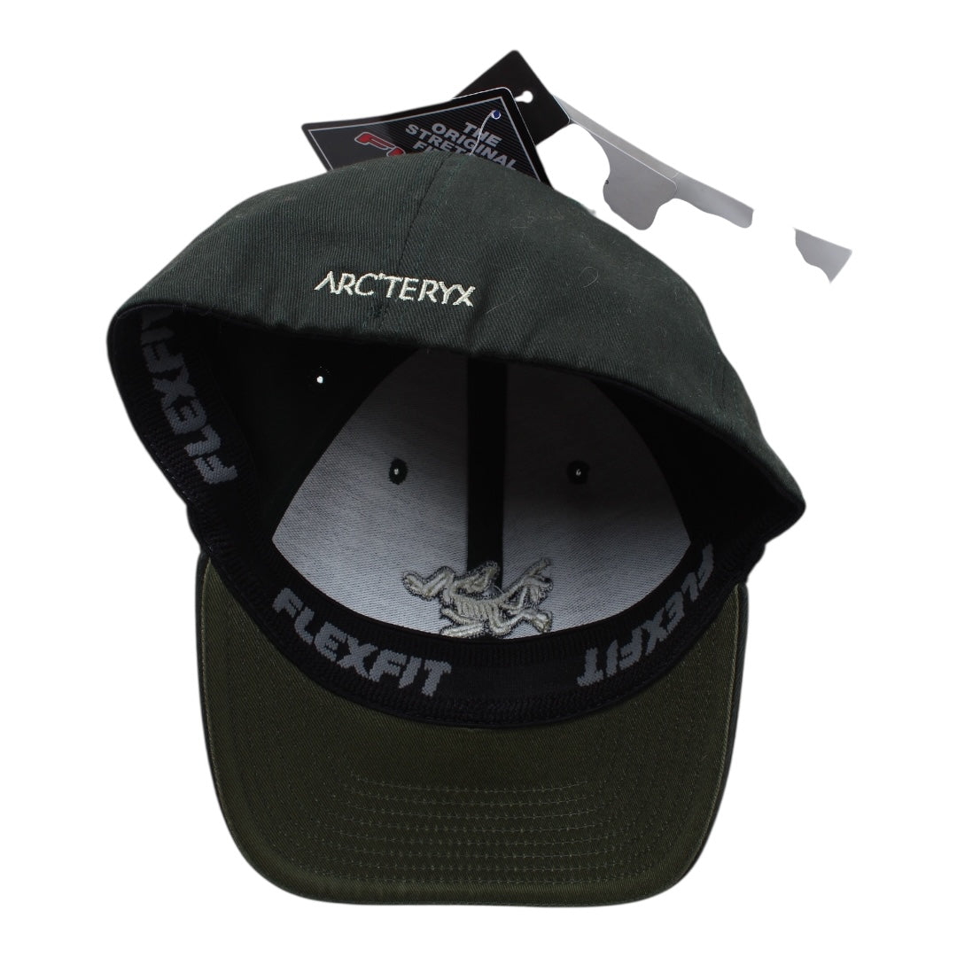 2005 Arc’teryx flexfit deadstock