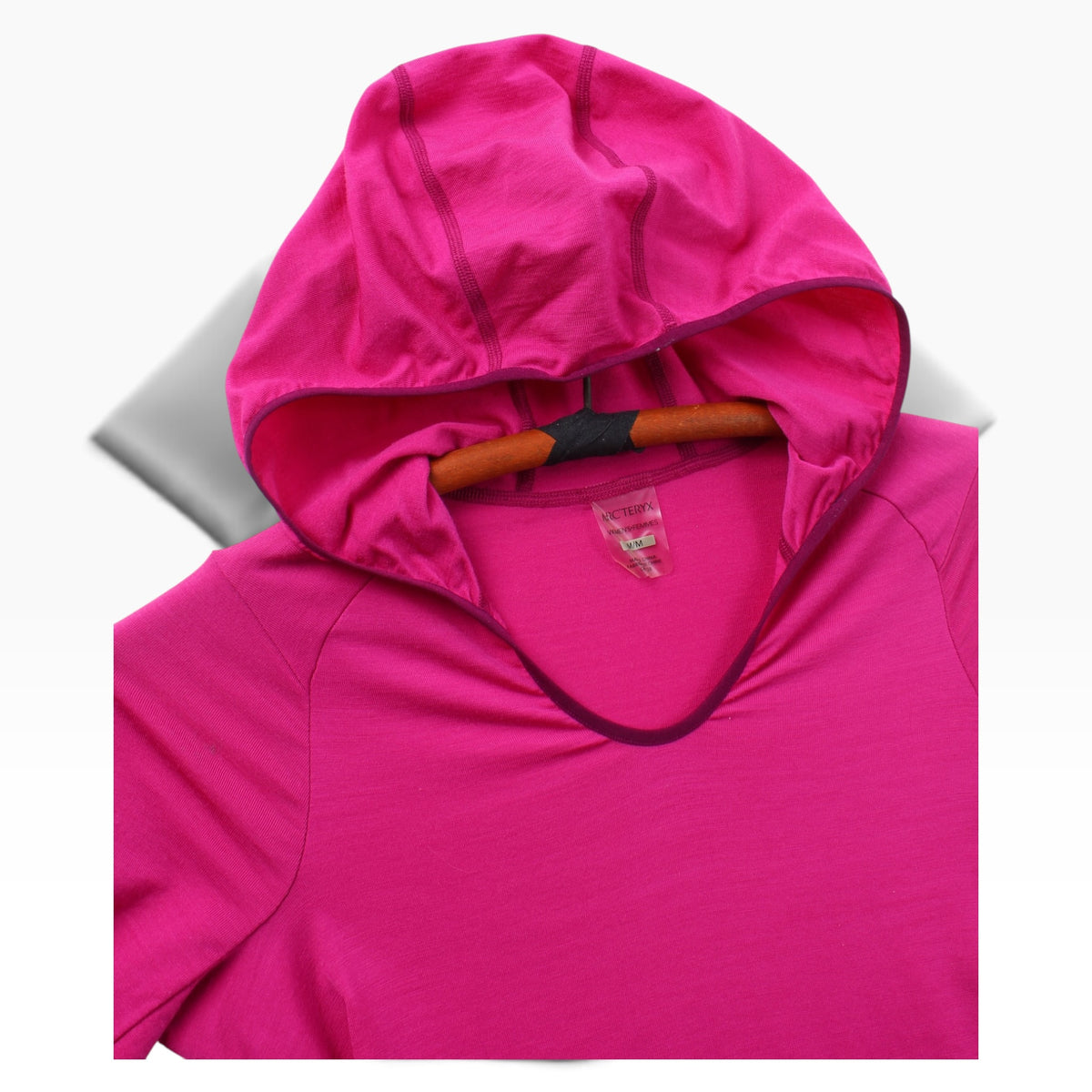 2009 Arc’teryx Merino wool hoodie women’s medium