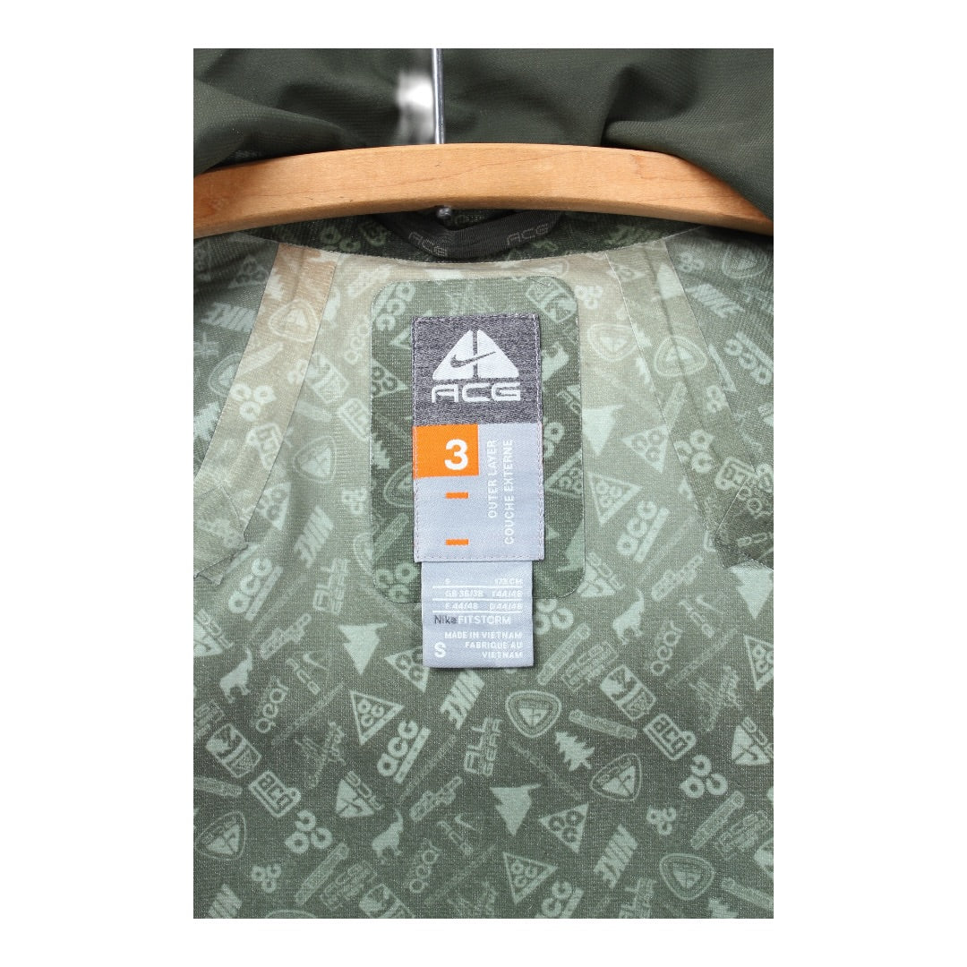 2000s Nike ACG GORETX jacket Small