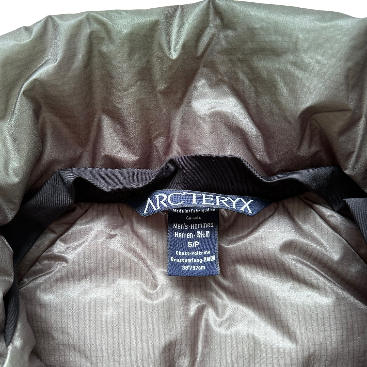 2007 Arc’teryx puffy in cinder “small”