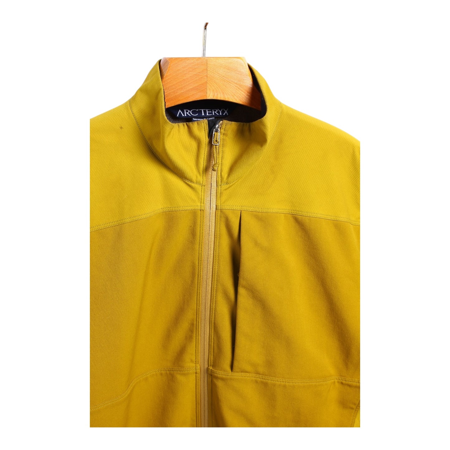 2003 Arc’teryx dark citrus softshell large