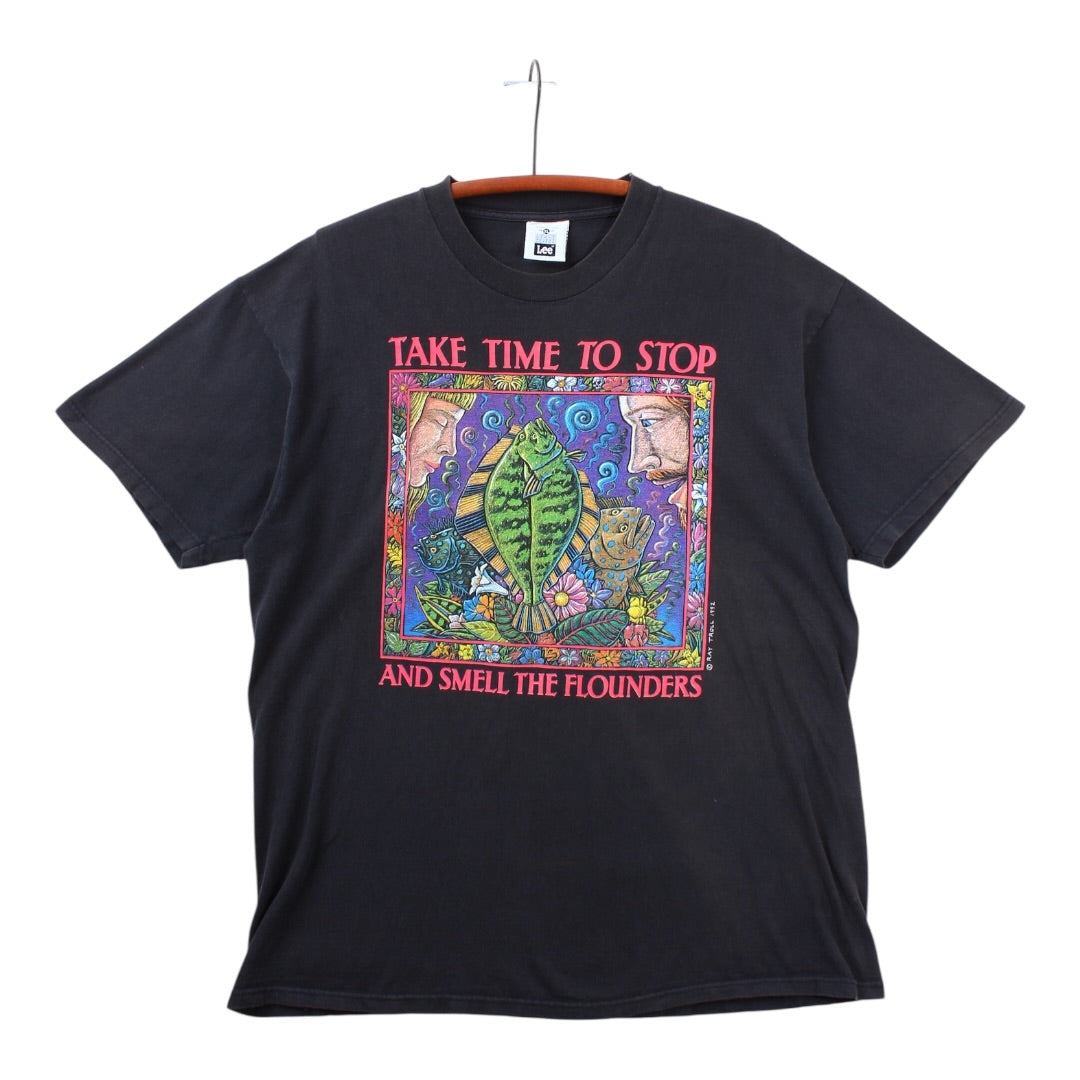 Ray troll smell the flounders tee XL