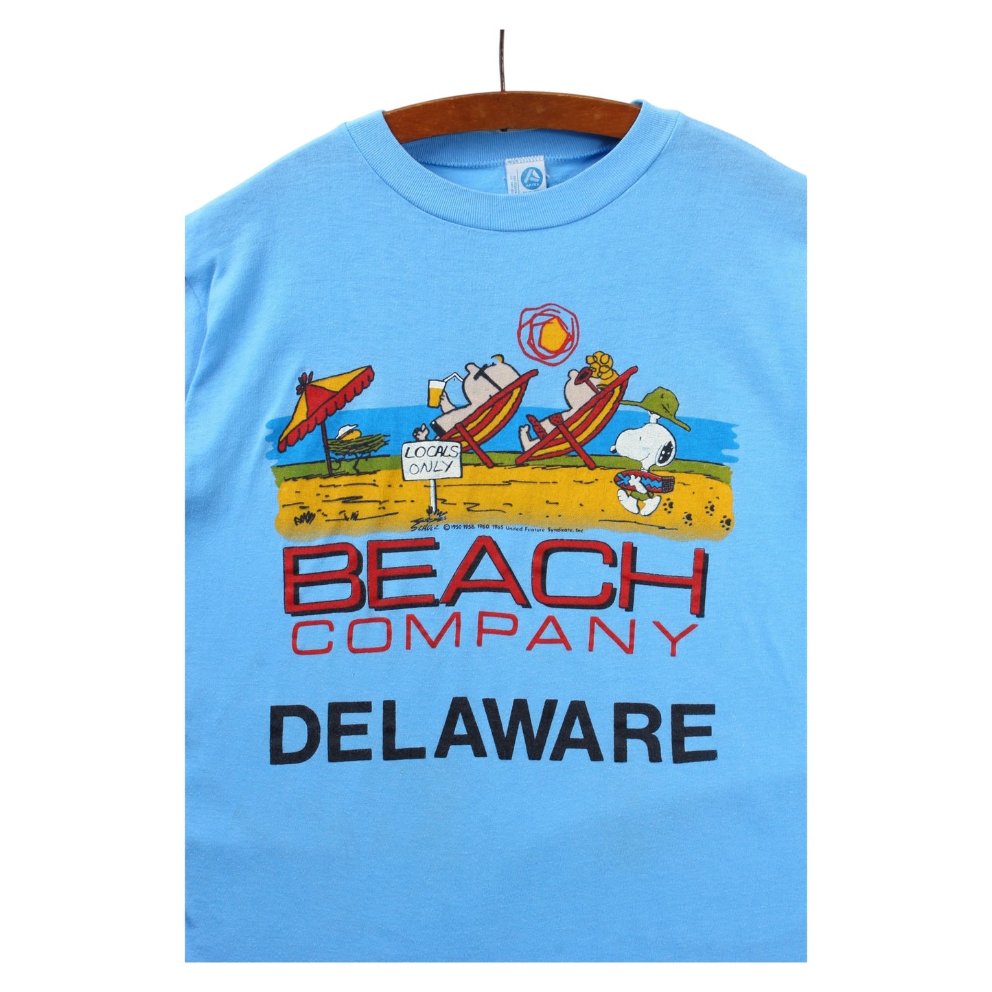 70s Beach company delaware peanuts snoopy tee medium