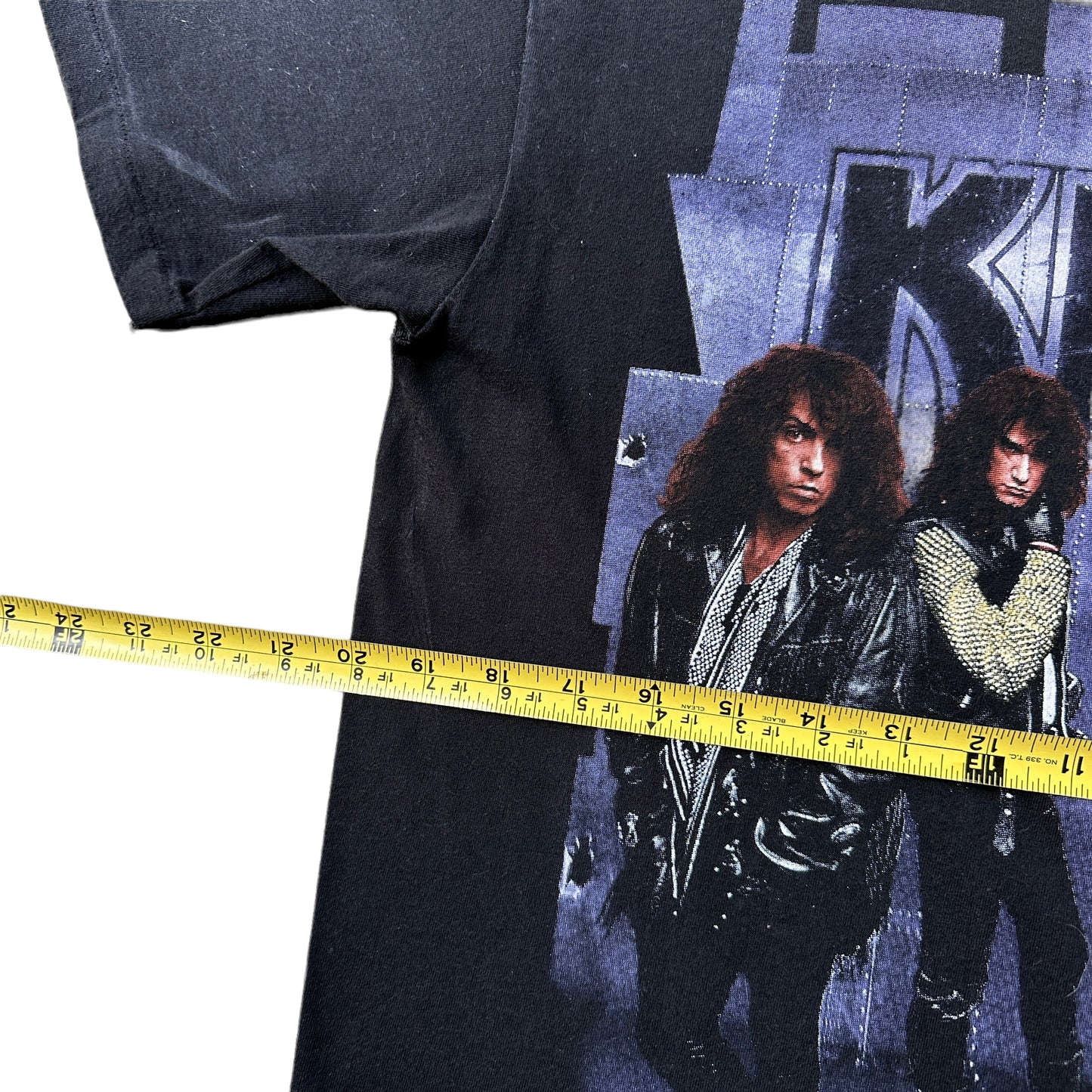 90s Kiss tee medium