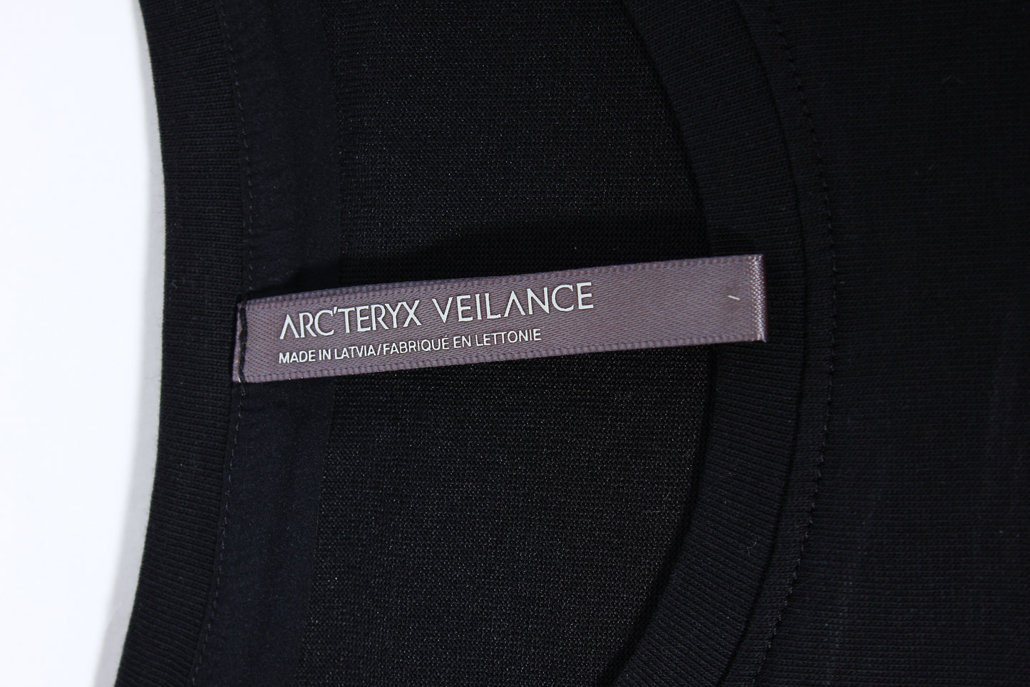 Veilance ionic tee large