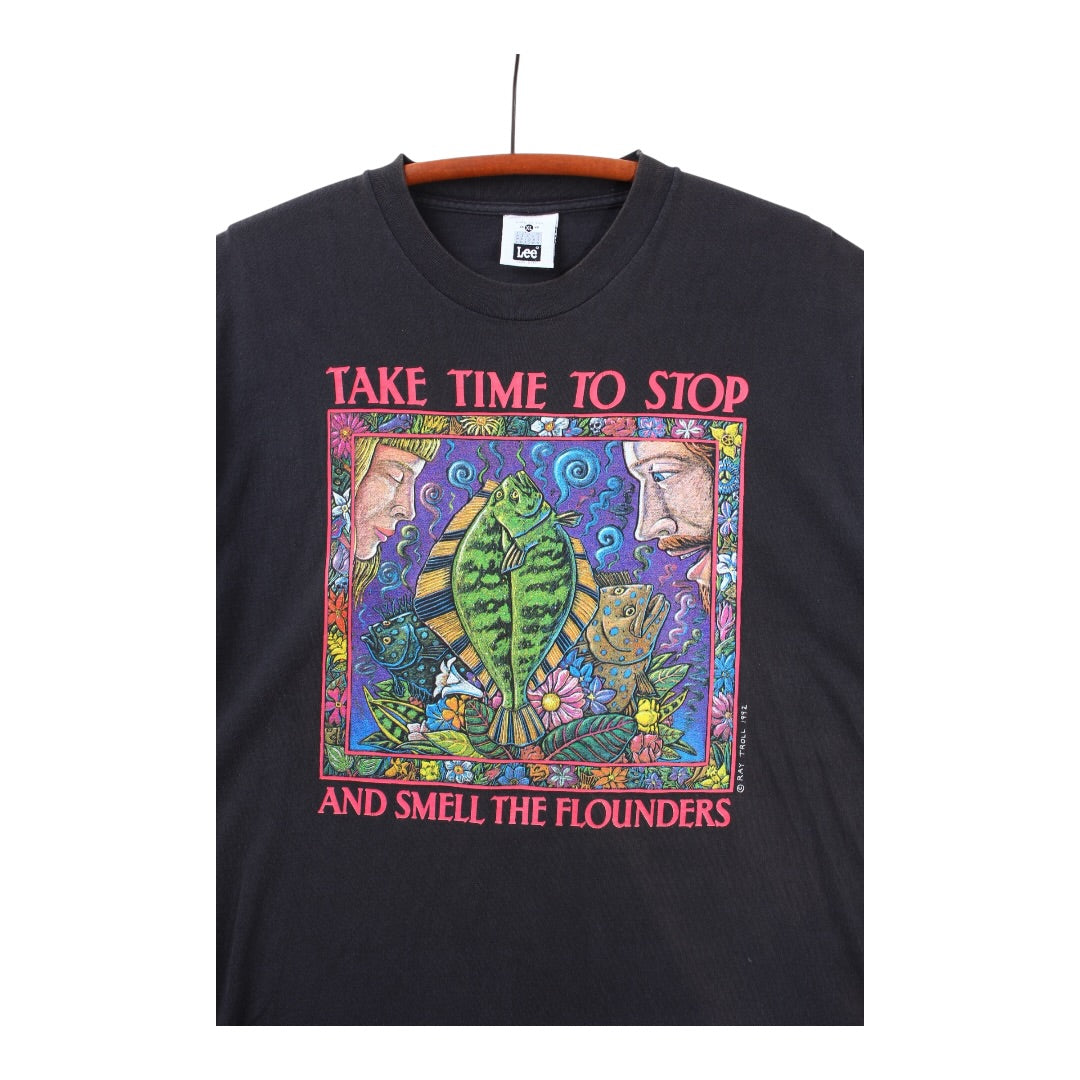 Ray troll smell the flounders tee XL