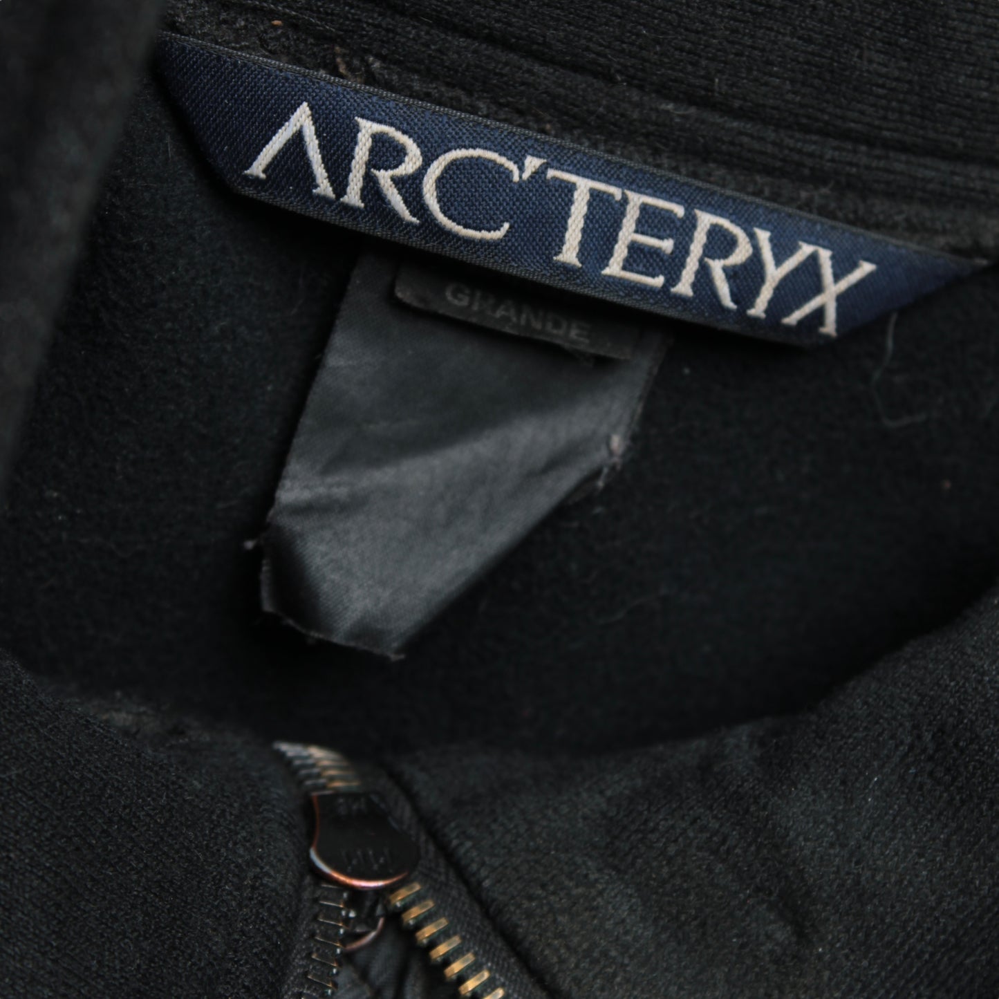 2002 Arc’teryx diplomat st wool blend zip large Made in canada🇨🇦