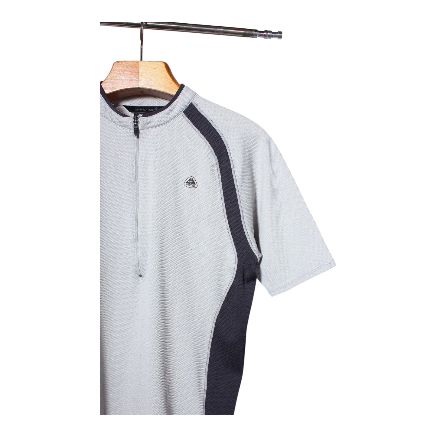 Nike sphere ACG running shirt medium