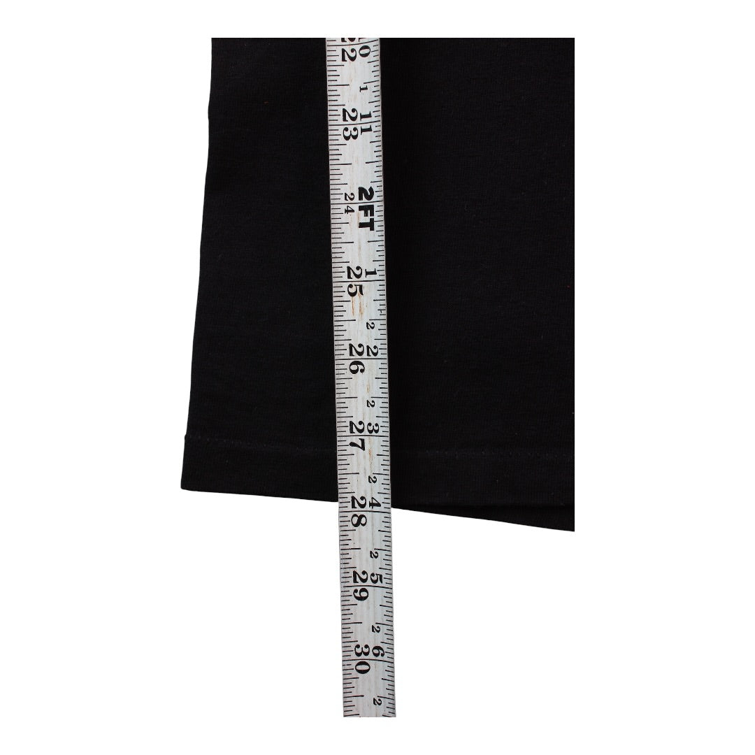 Discover AMD tech tee medium
