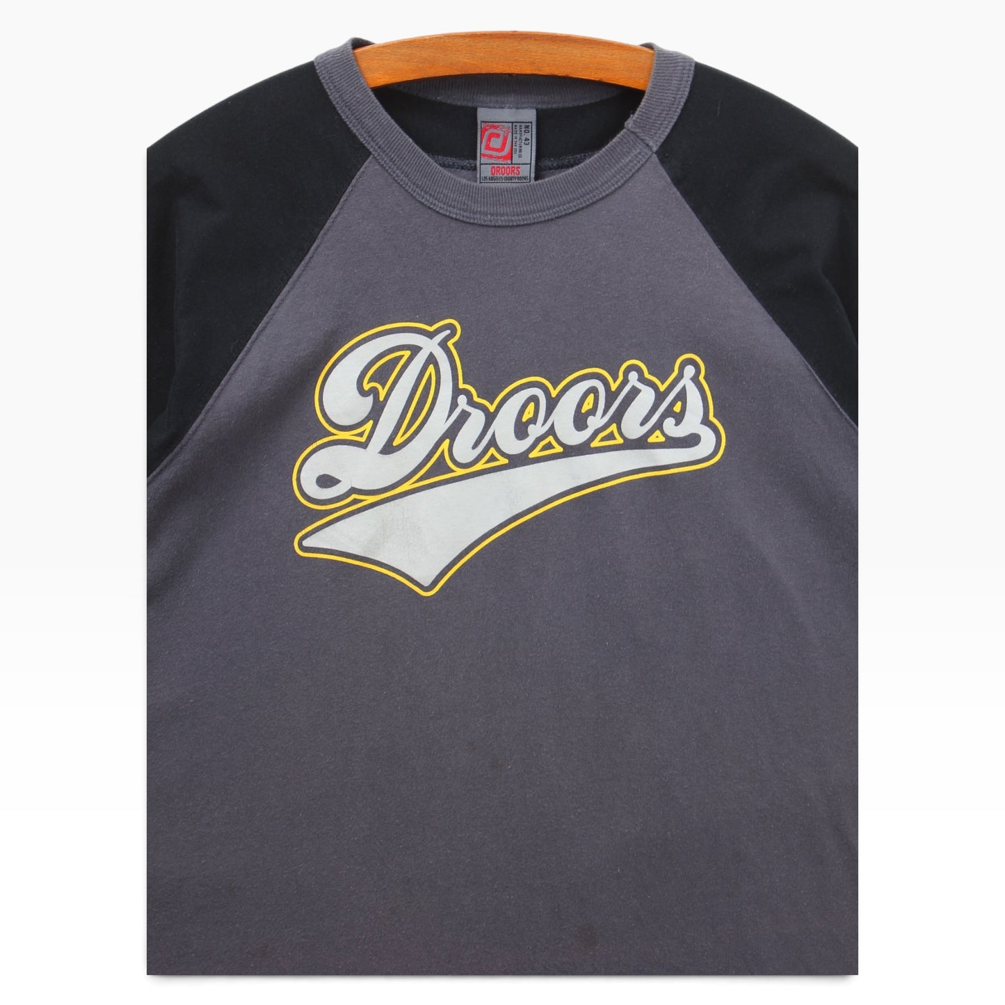 2000s Droors clothing tee medium