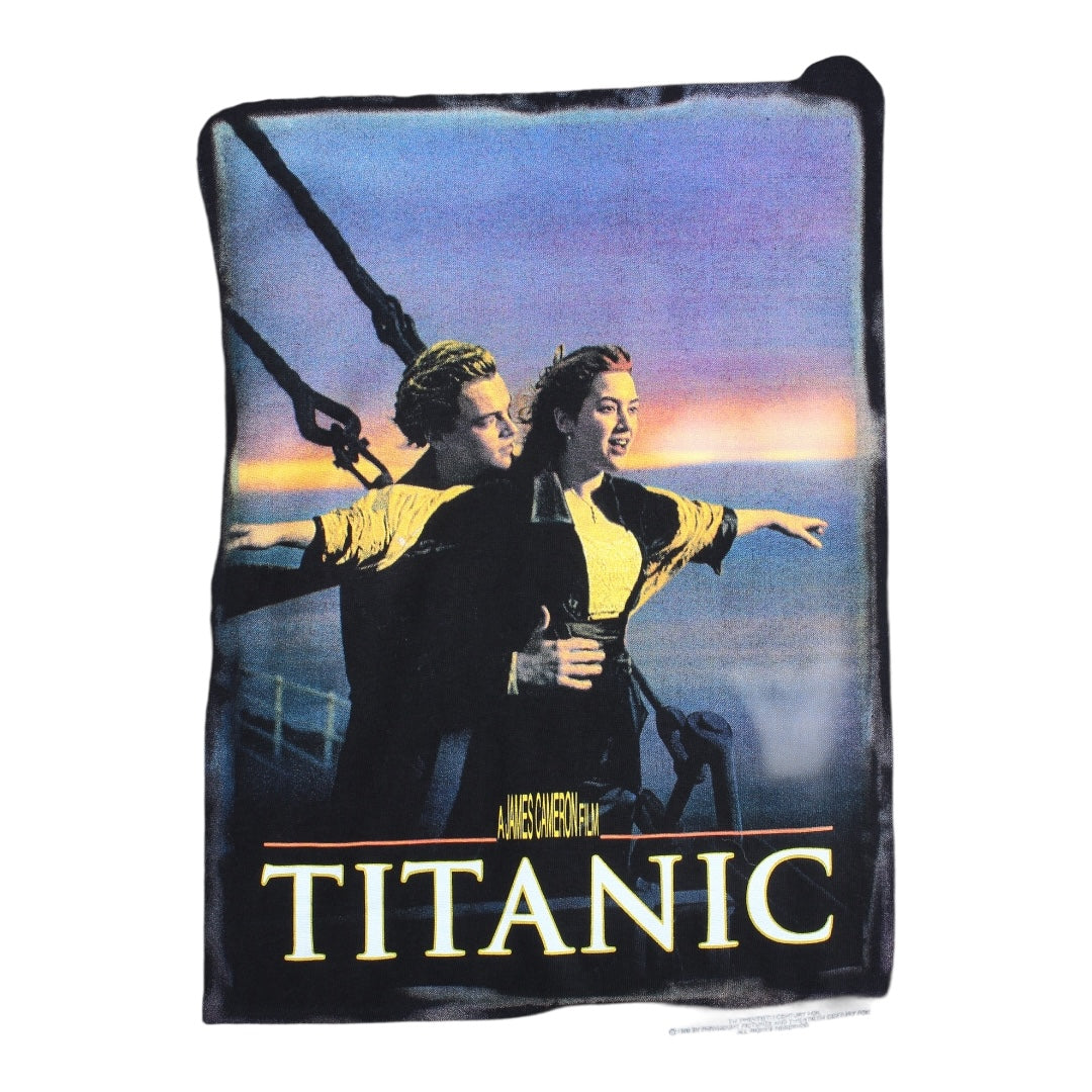 90s Titanic movie tee large