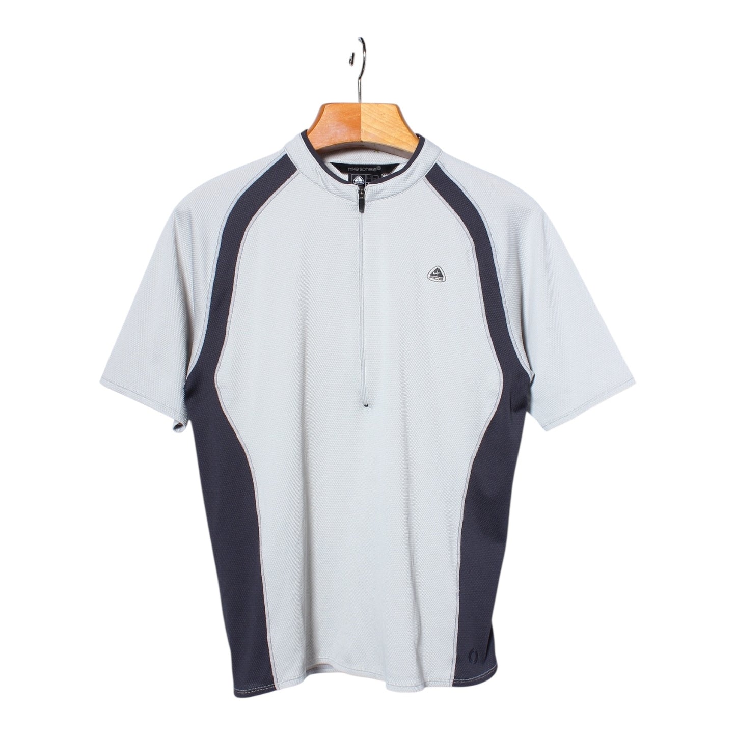 Nike sphere ACG running shirt medium