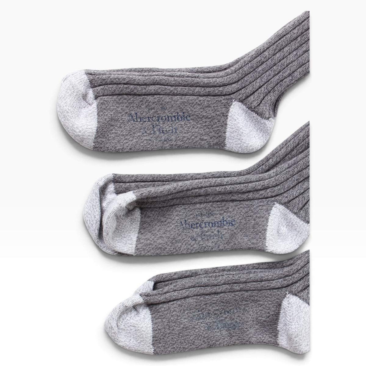 4 pairs of 2000s Abercrombie and fitch socks