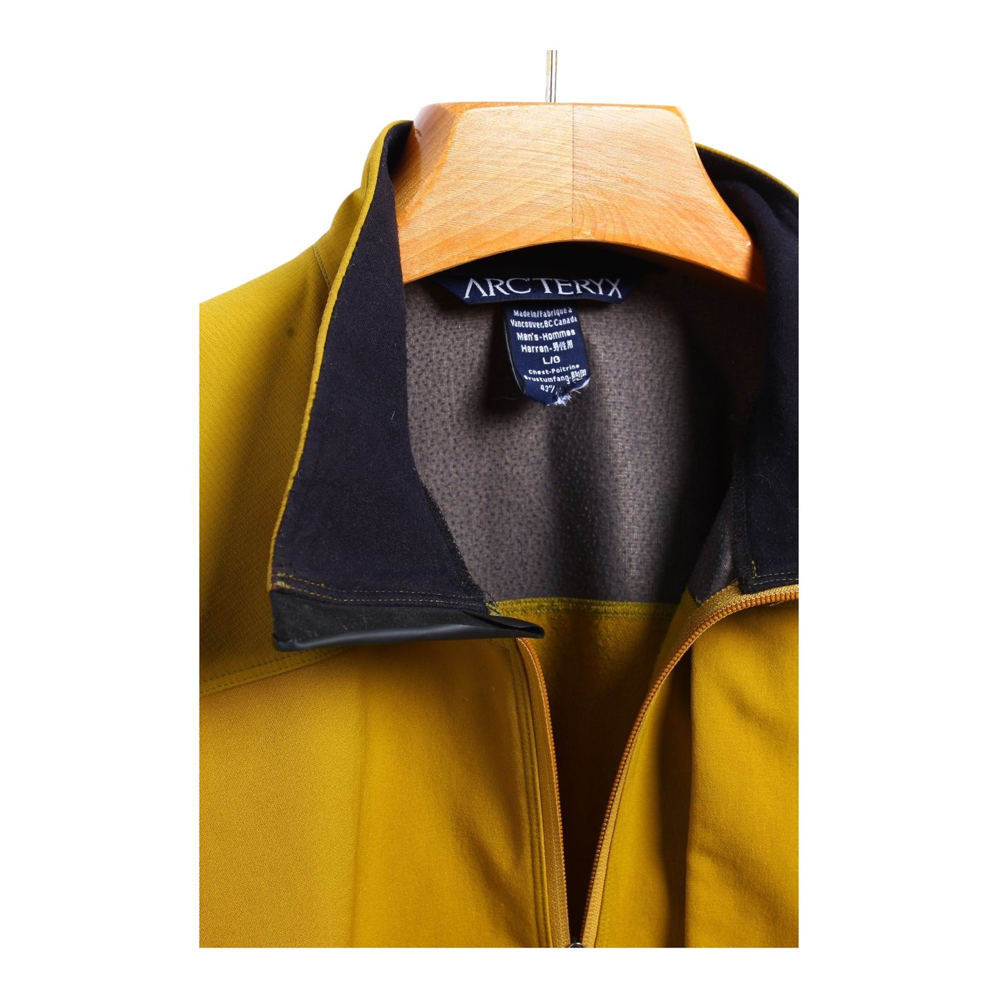 2003 Arc’teryx dark citrus softshell large