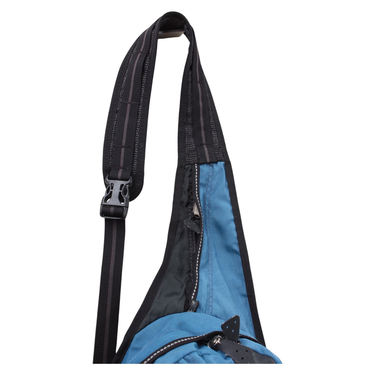 Blurr sling bag