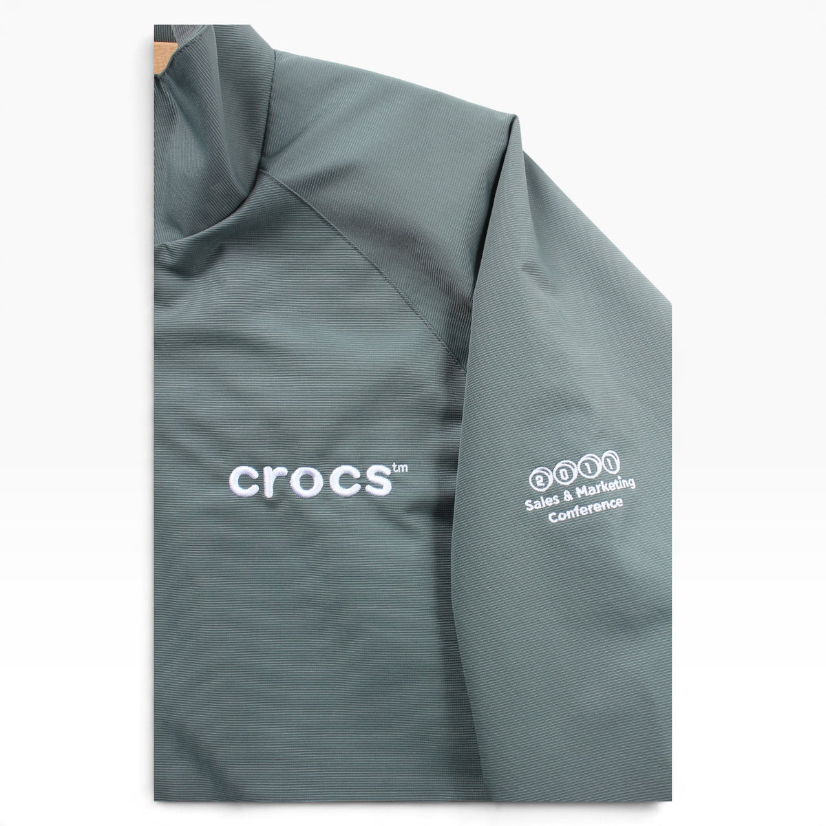 2011 Crocs jacket feel good revolution M/L