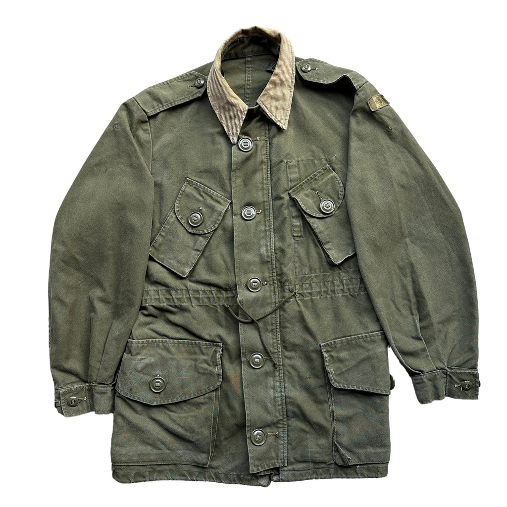 1976 Canadian military jacket 


medium