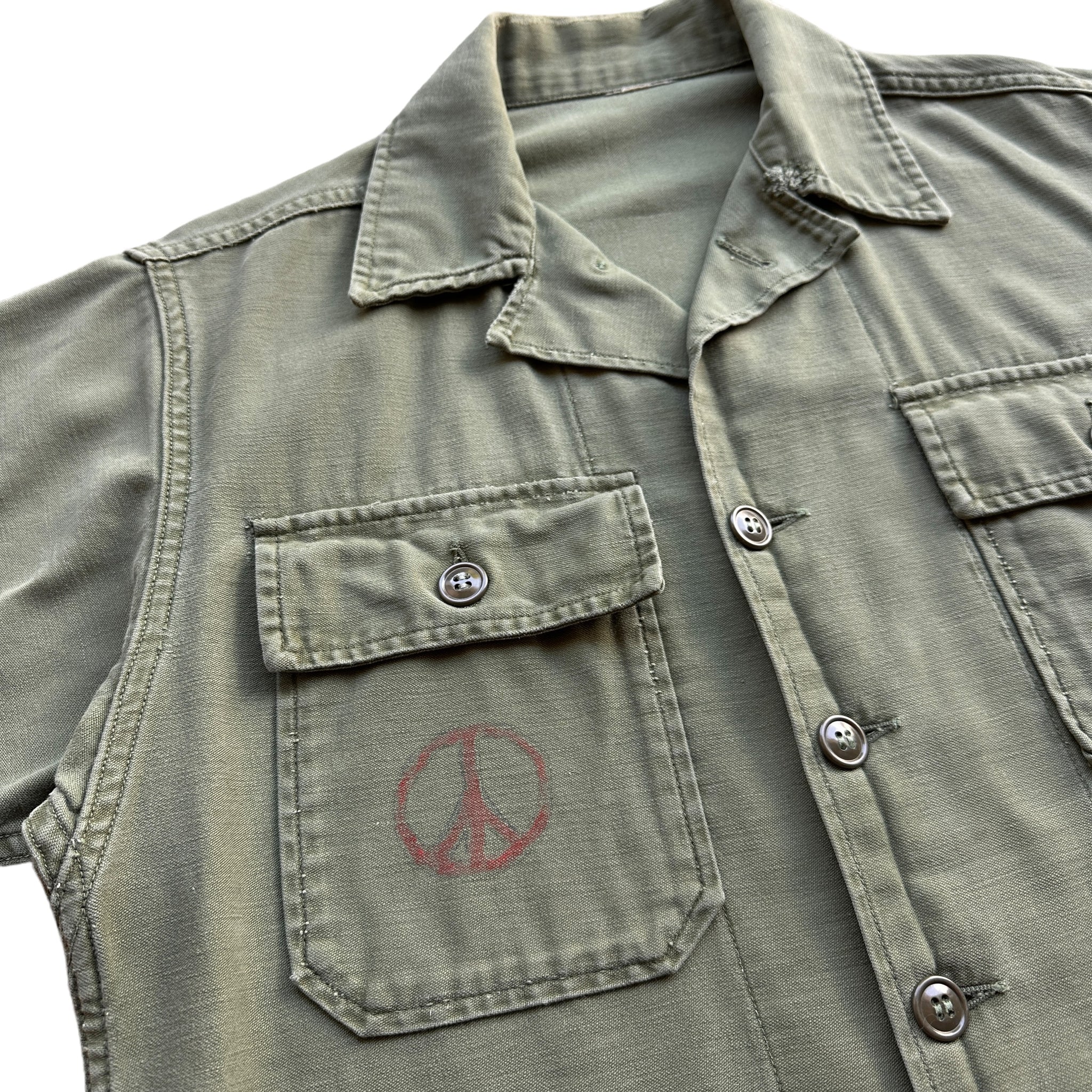 60s Custom peace sign cotton army shirt. vietnam era S/M