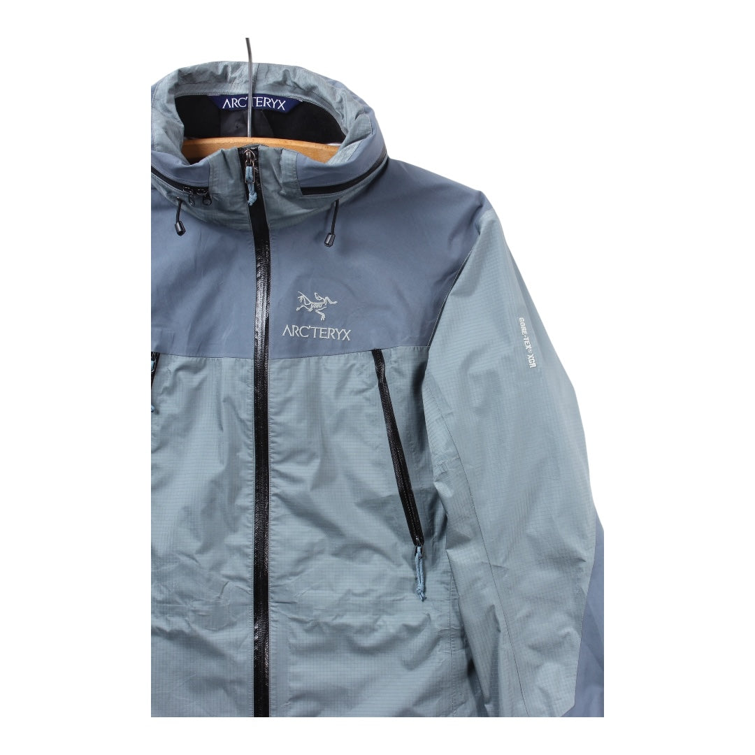 2002 Arcteryx Theta women’s small in gravel