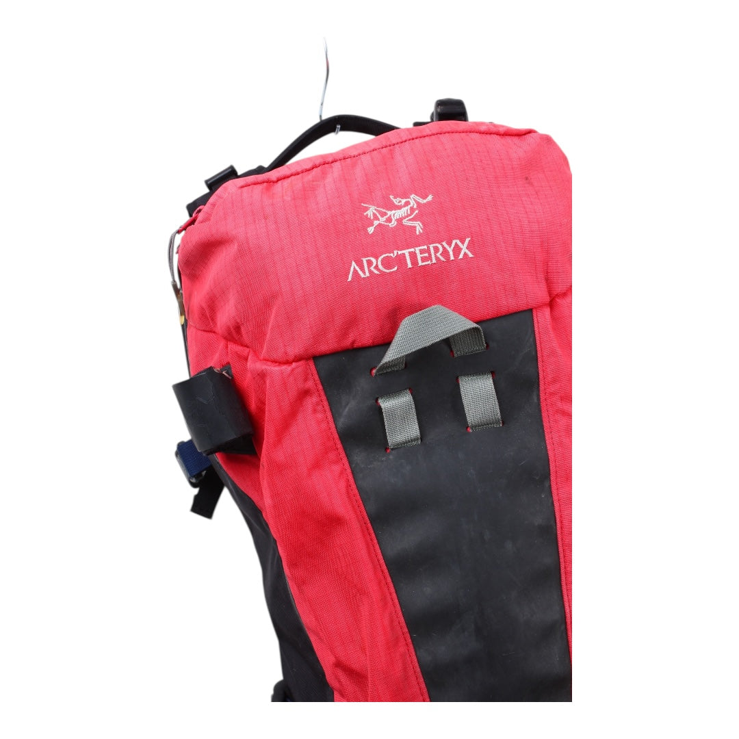 2000s Arc’teryx SILO 30 backpack