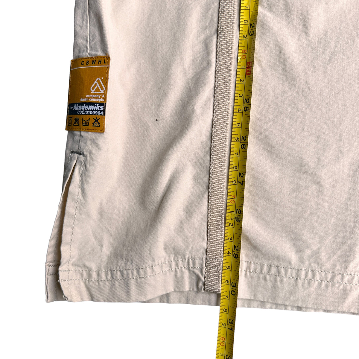 T-shirt Vintage Akademiks - Taille XL, Motif Graphique "Search & Rescue", Couleur Blanc/gris, Occasion