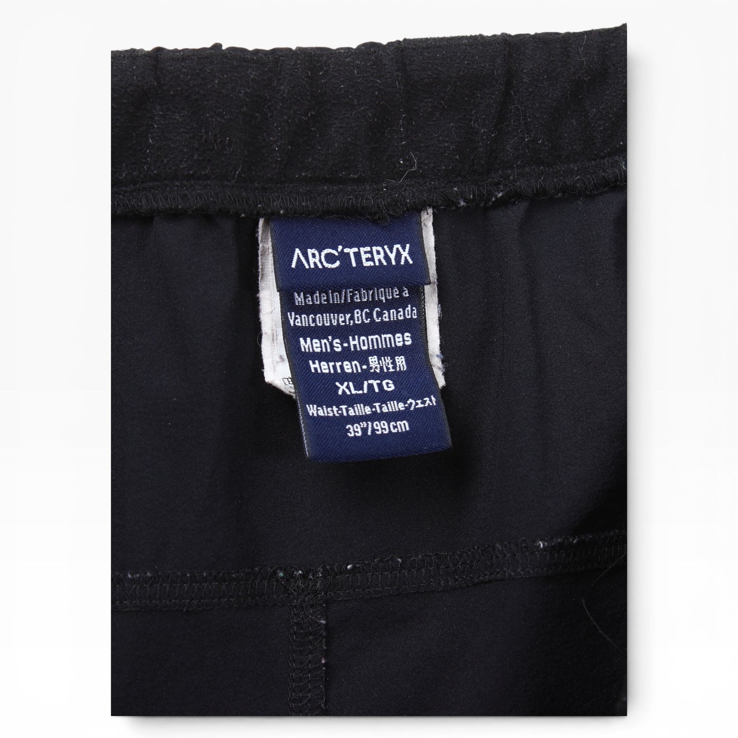 2003 Arc’teryx shorts Made in canada🇨🇦 XL