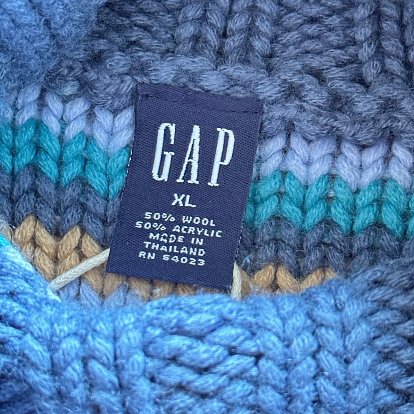 2001 Gap chunky turtleneck rainbow M/L