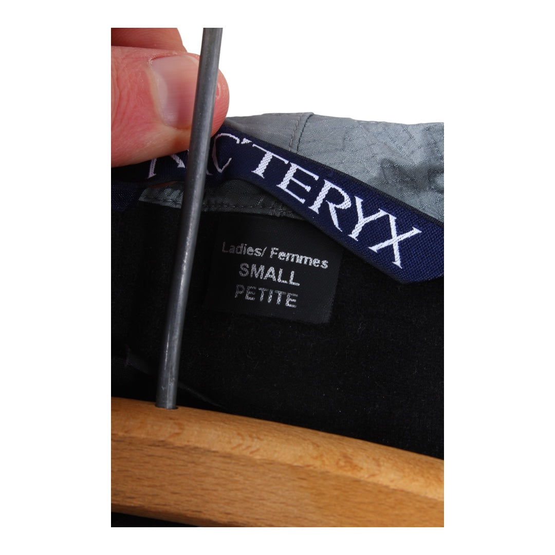 2002 Arcteryx Theta women’s small in gravel