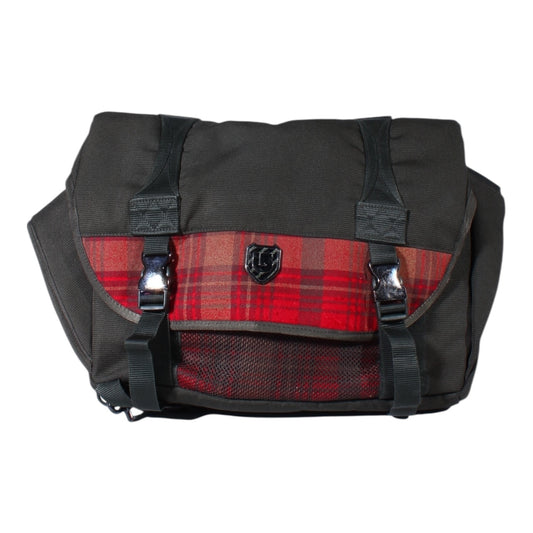 2000s Burton messenger bag