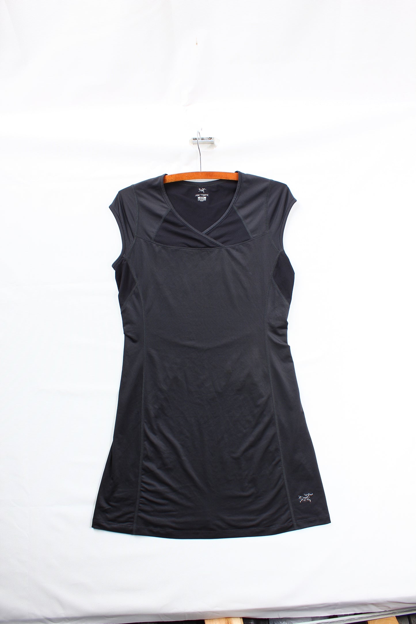 2012 Arc’teryx dress medium