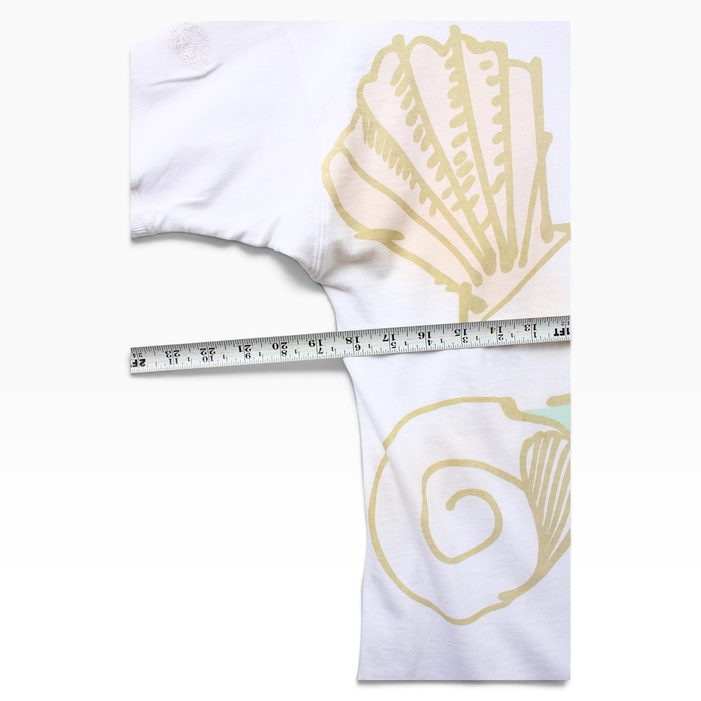 90s Dockers seashell tee Small