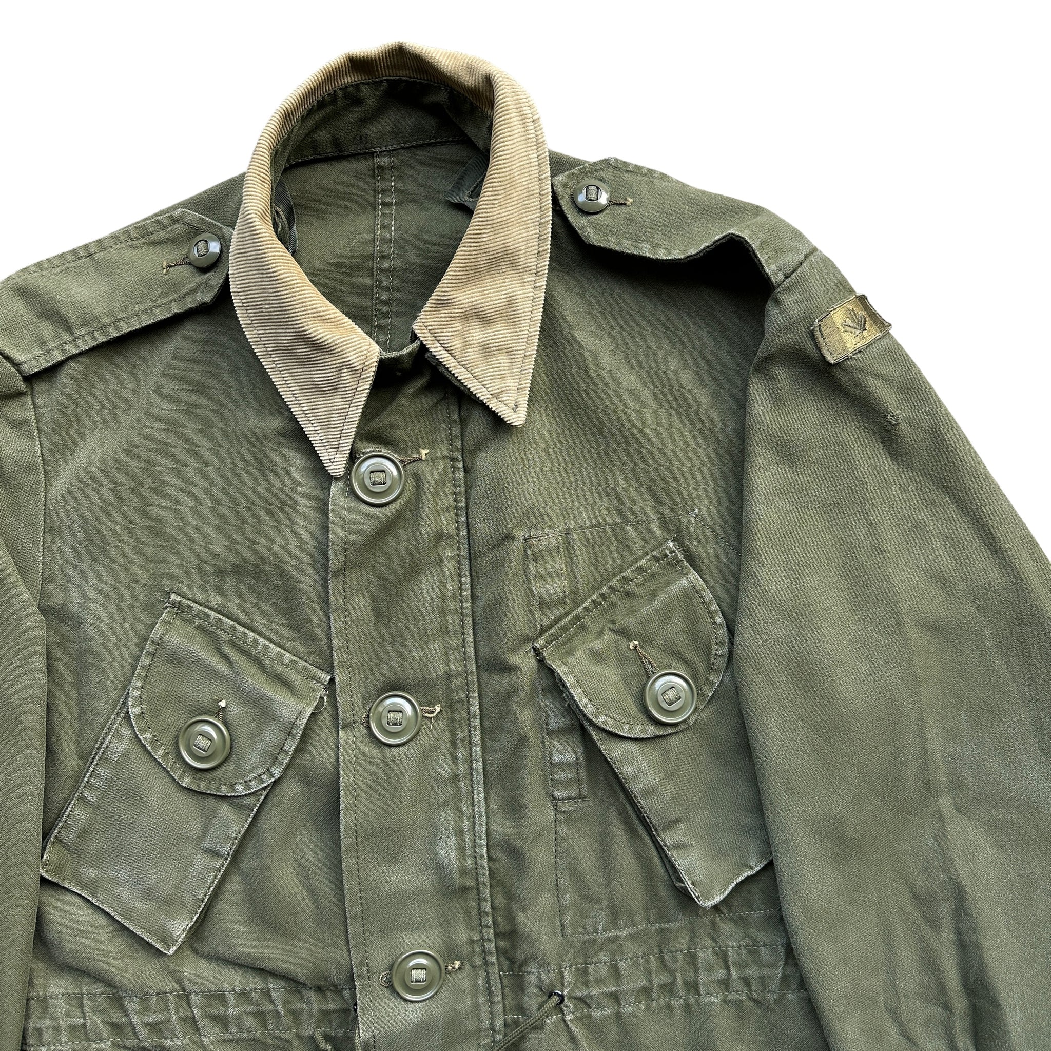 1976 Canadian military jacket 


medium