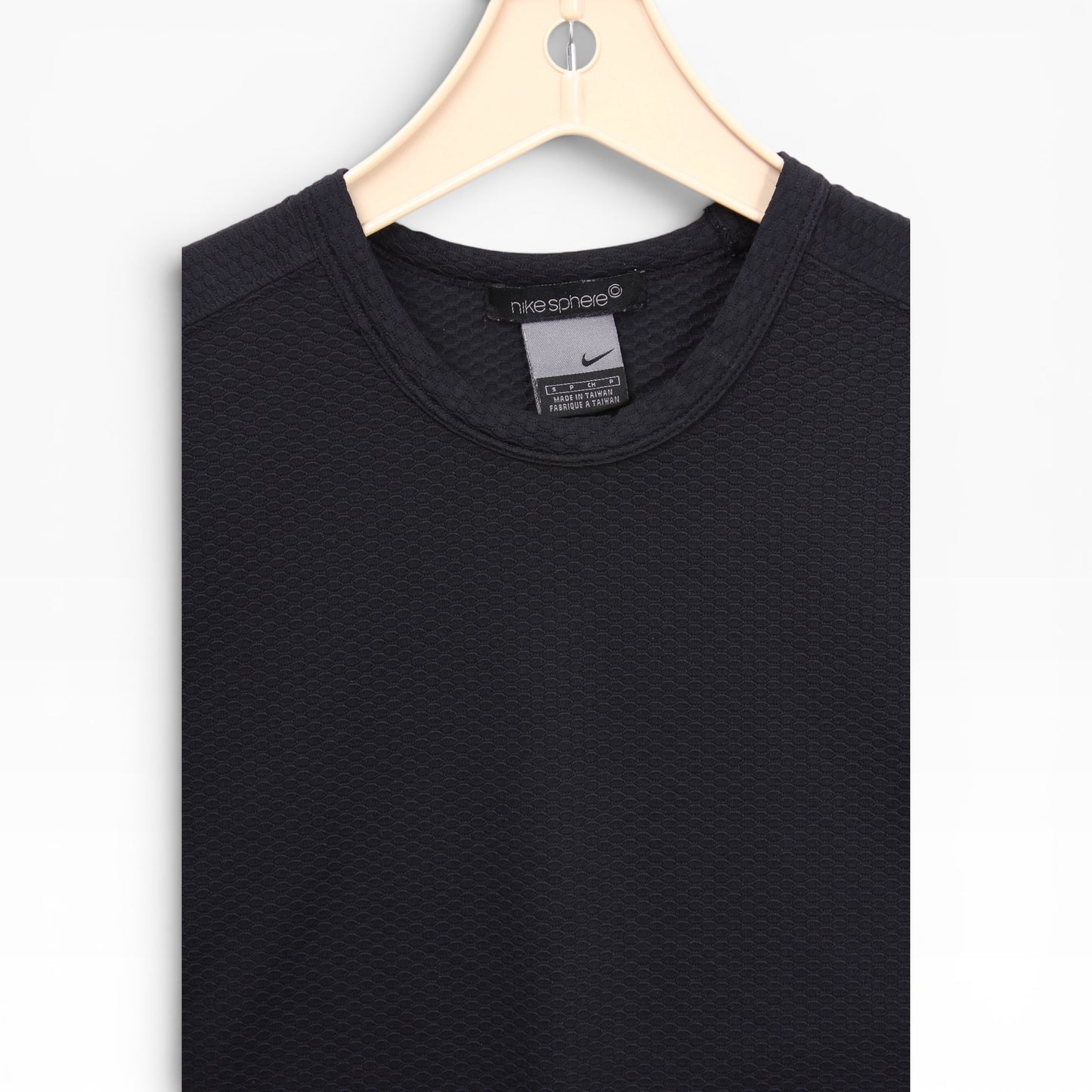 2000s Nike sphere tee small