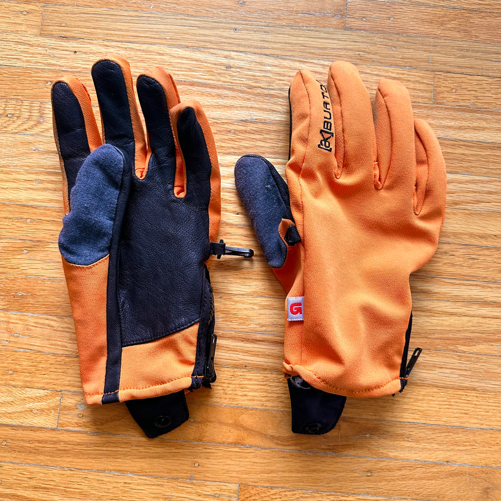 Burton AK gloves

M/L