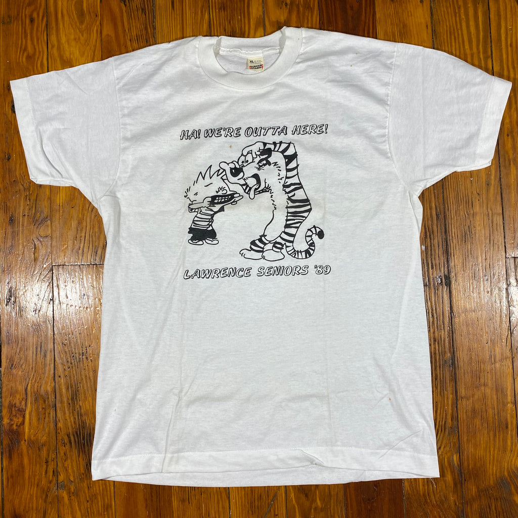 1989 Calvin and hobbes graduation tee. large fit