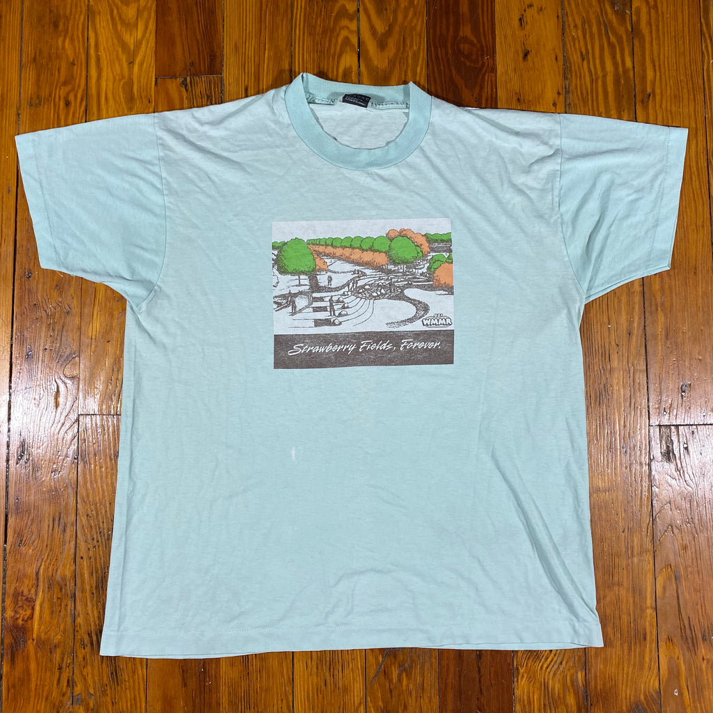 80s Stawberry fields forever tee. large fit