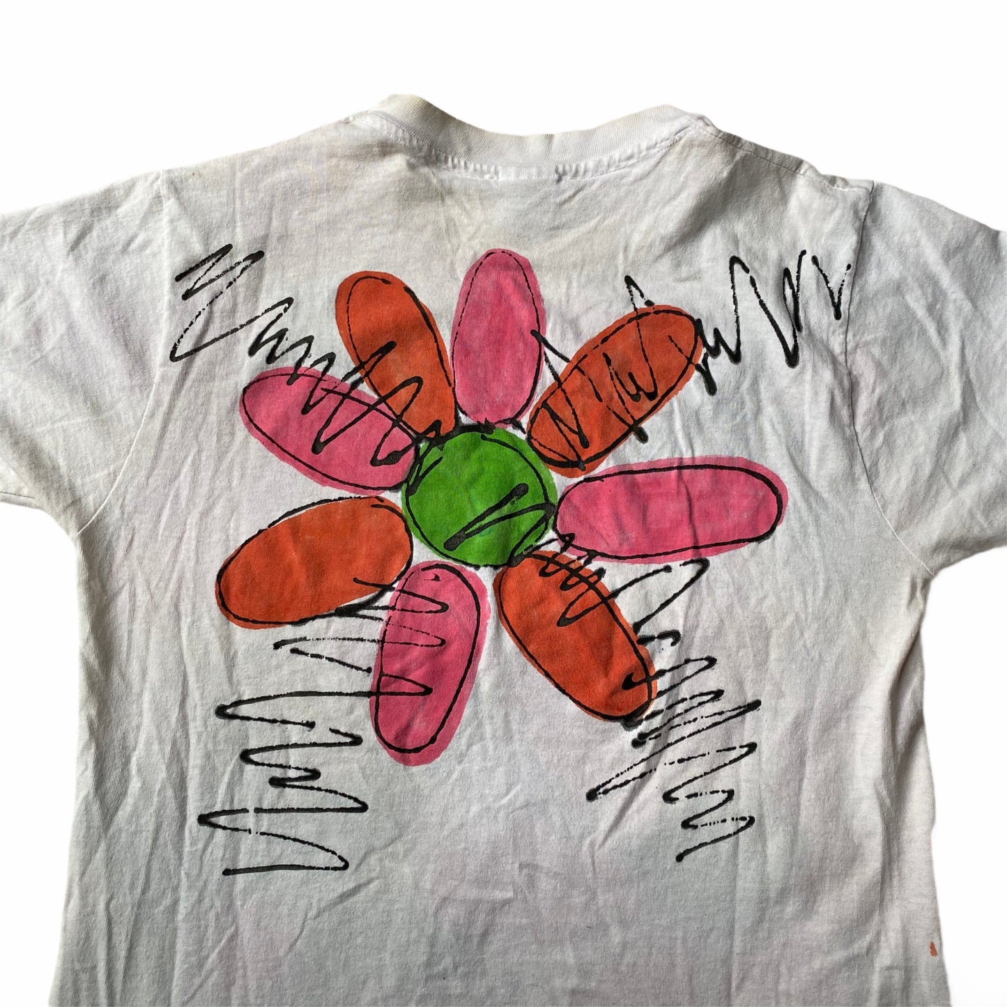 90s Hand Painted Flowers T-Shirt Large