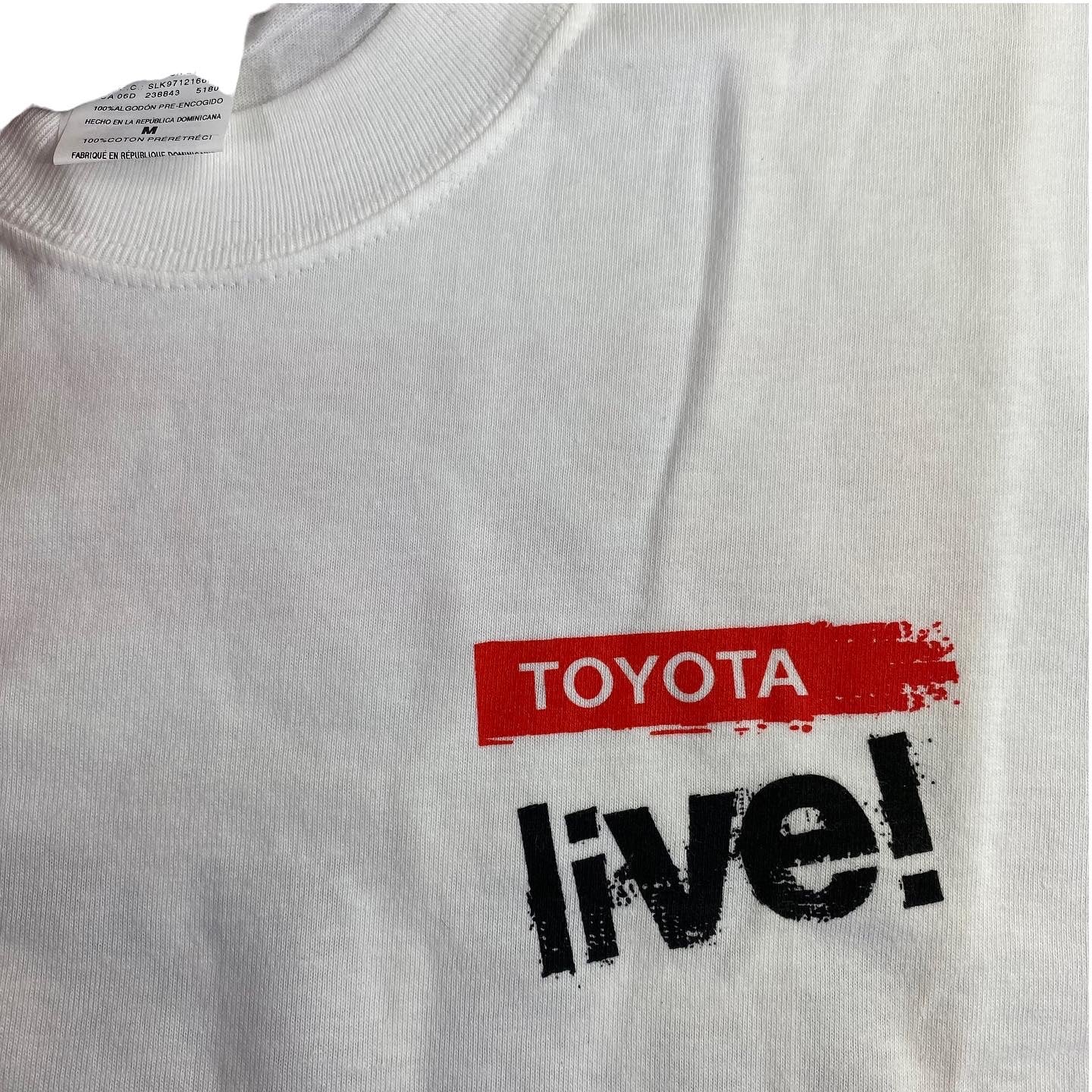 Y2K Toyota live tee. medium