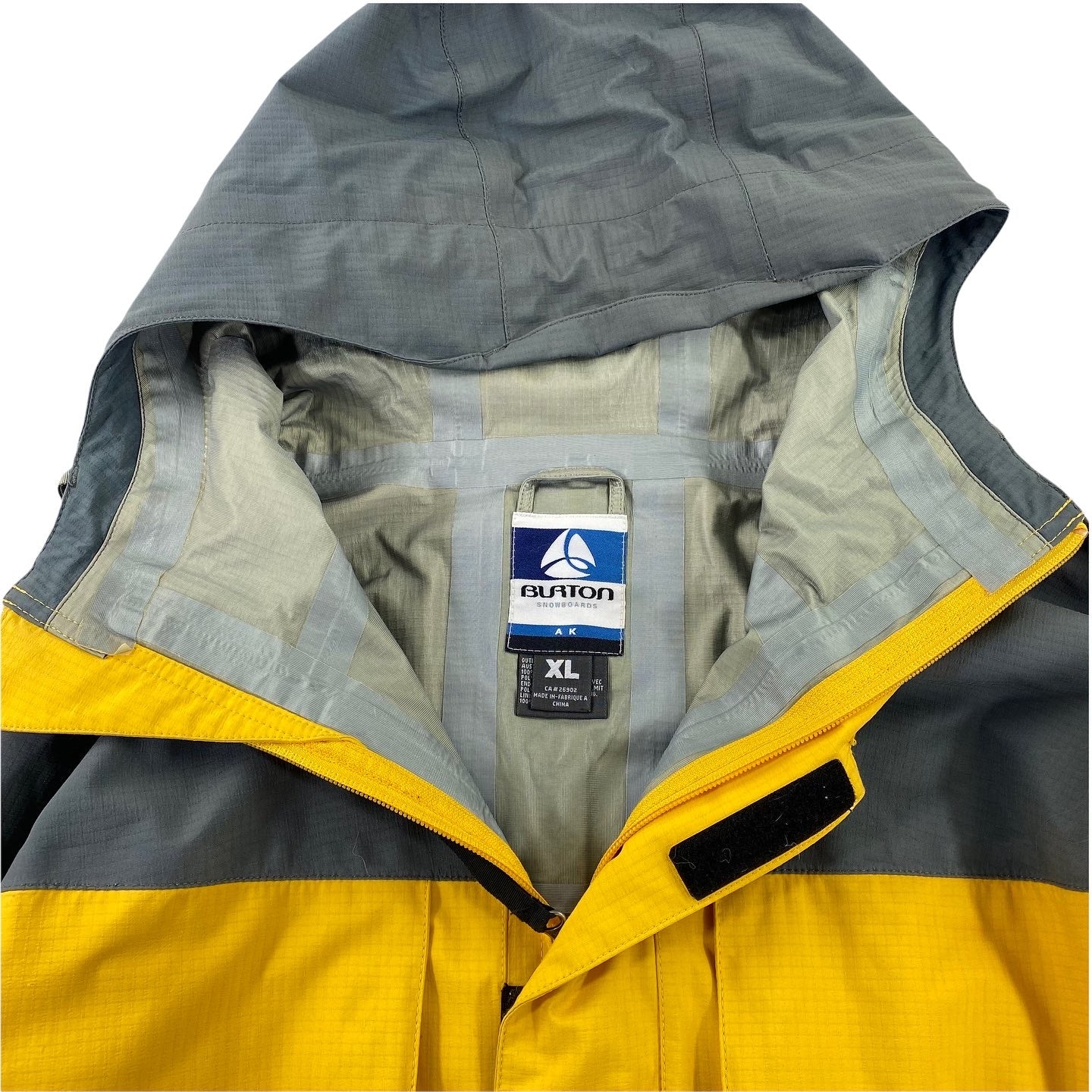 Burton AK goretex jacket XL – Vintage Sponsor