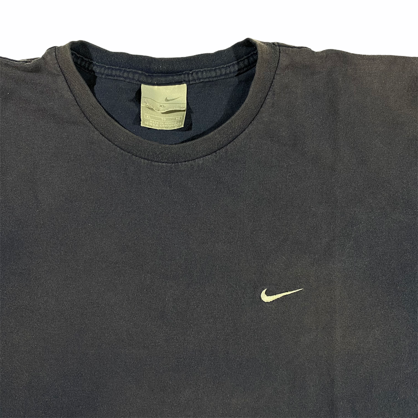 Nike tiny check tee. XL