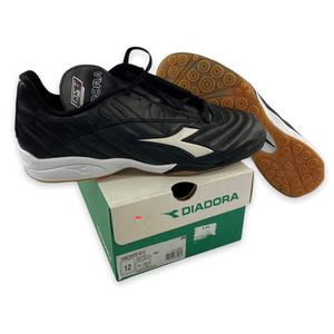 Diadora indoor soccer shoes. sz 12