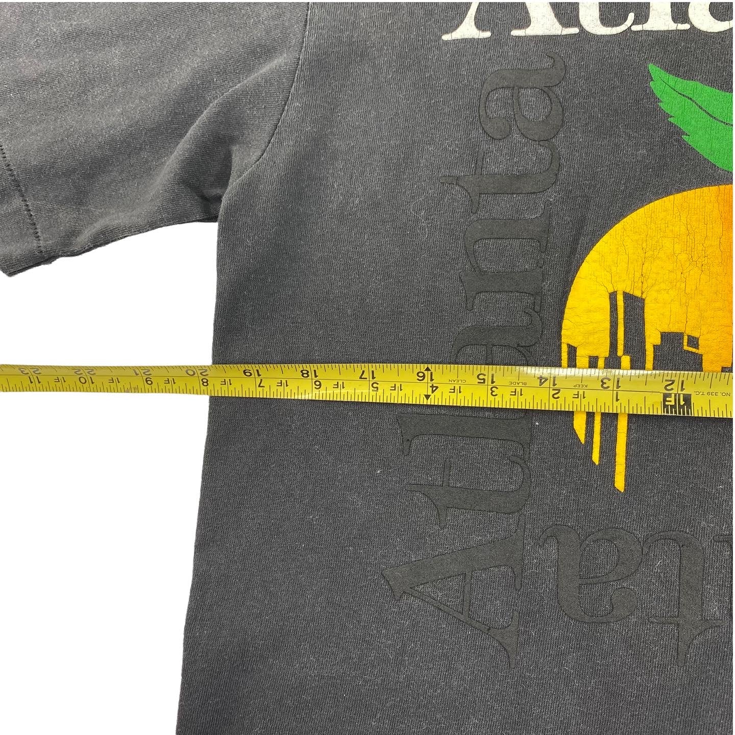 90s Atlanta tee. medium