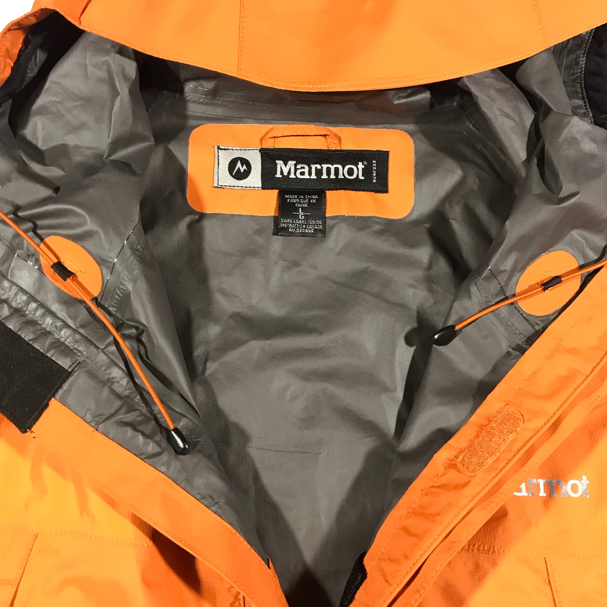 Marmot light weight goretex jacket. large